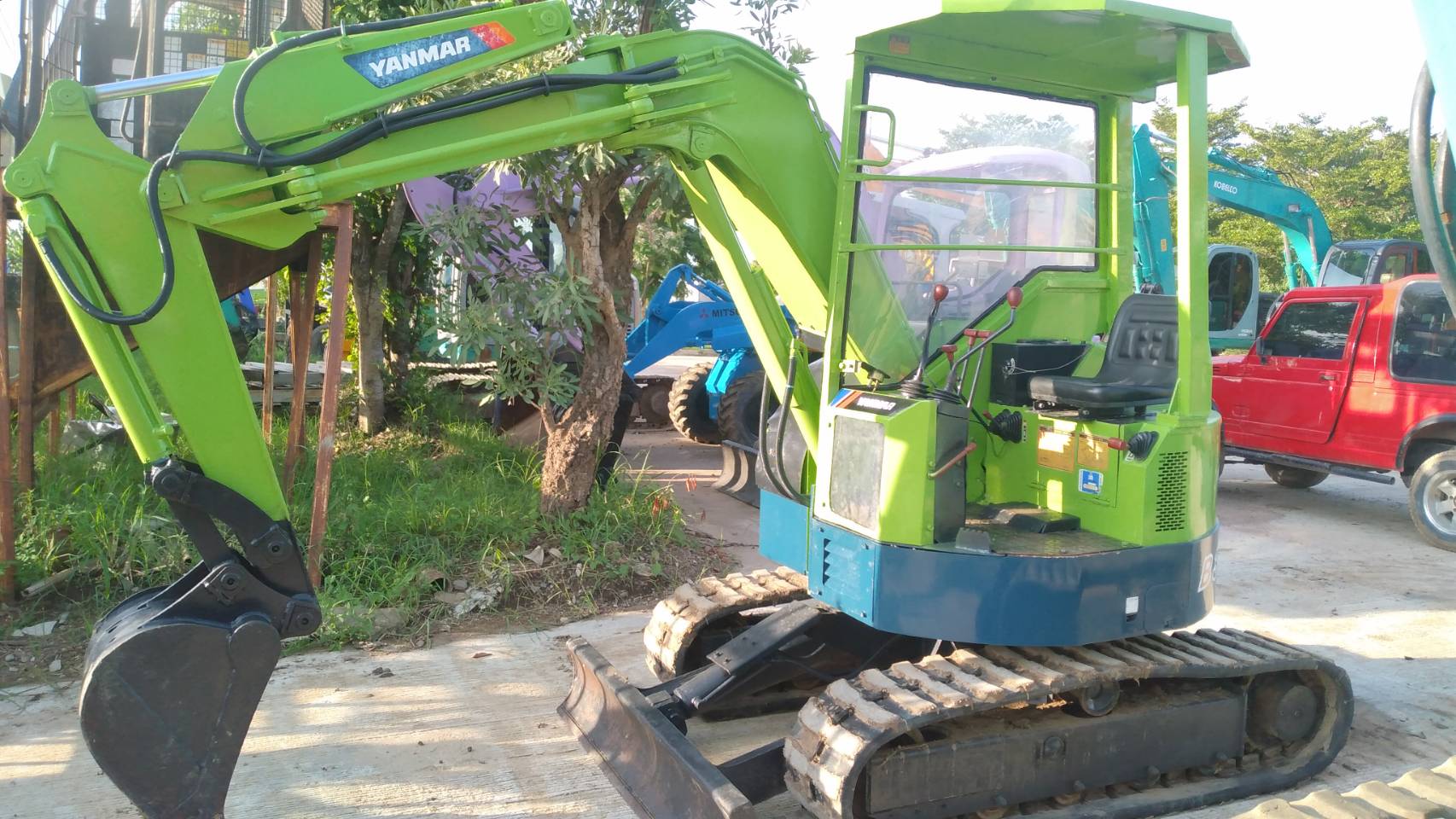 รถขุดYANMAR B3