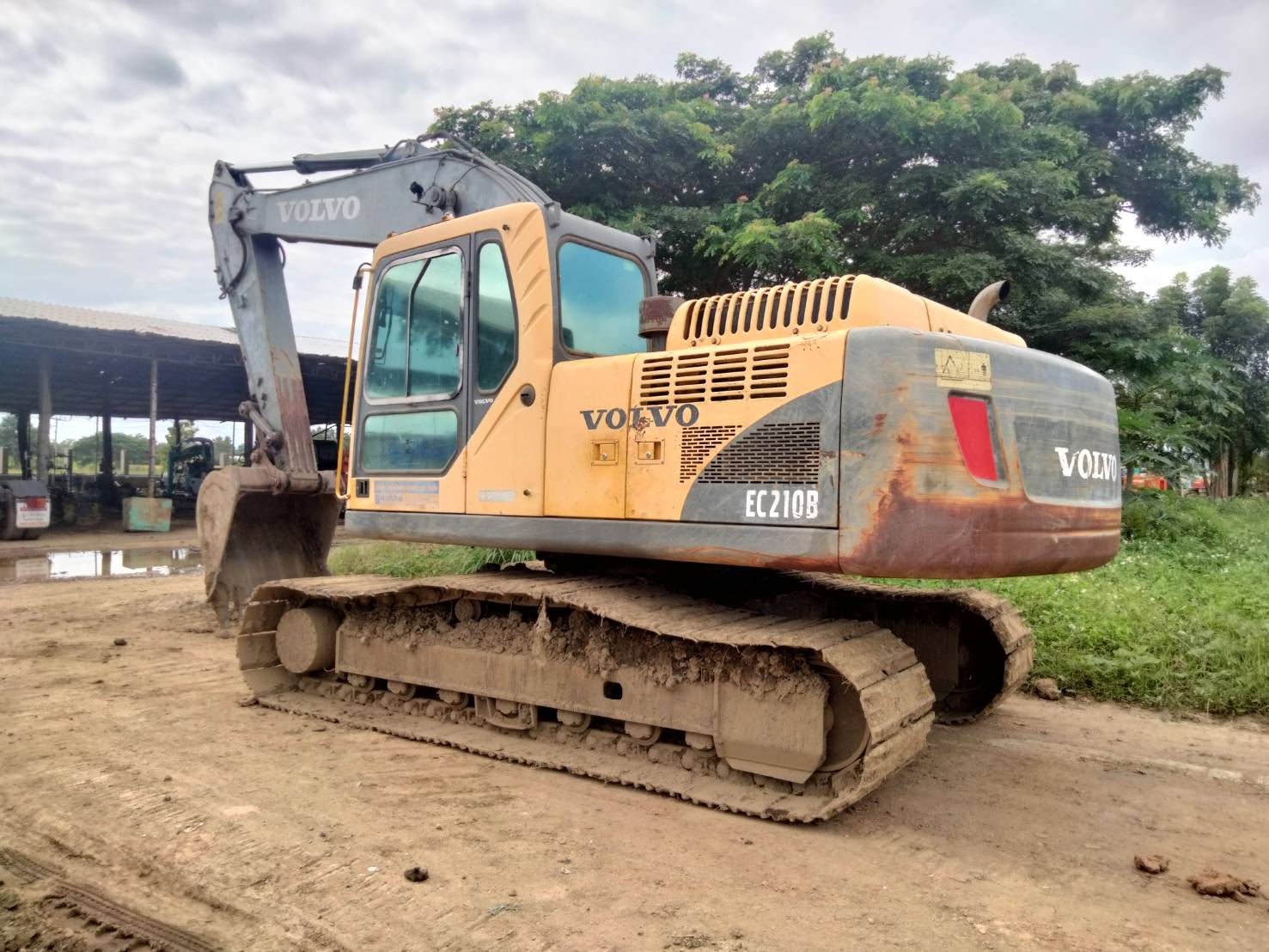 รถขุดVOLVO EC210B