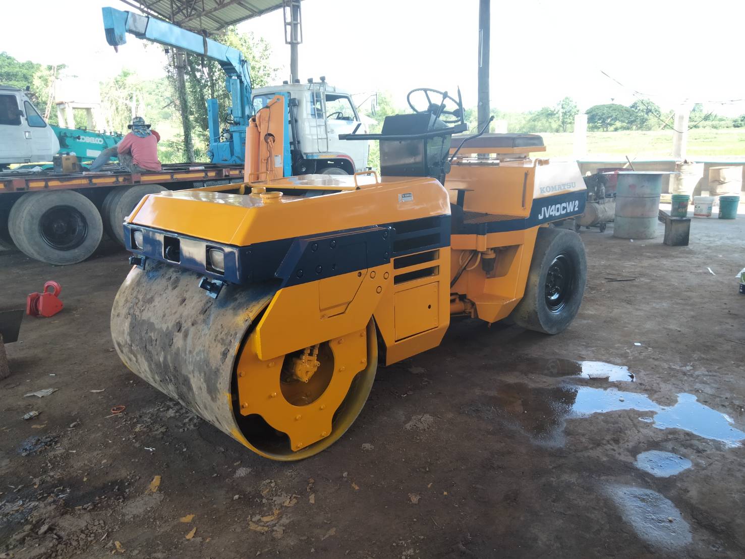 รถบดKOMATSU4ตันหน้าเหล็กหลังยาง