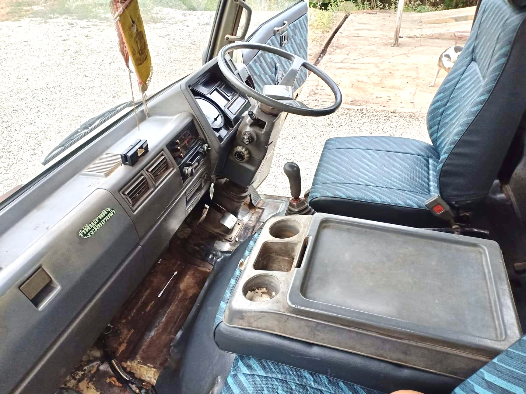 รถน้ำมันสักคันครับผม FC120ปี38 เดิมๆครับผม ถัง3ช่อง 3มิเตอร์ครับ ใบคลุมแทงค์ครบ ทะเบียนไม่ขาด