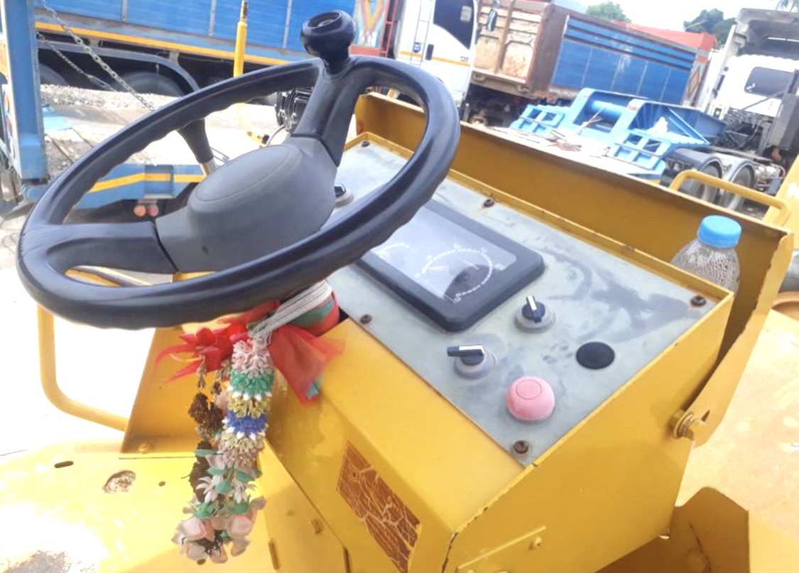 1,380,000”รถบดซาไกล Sv512TF