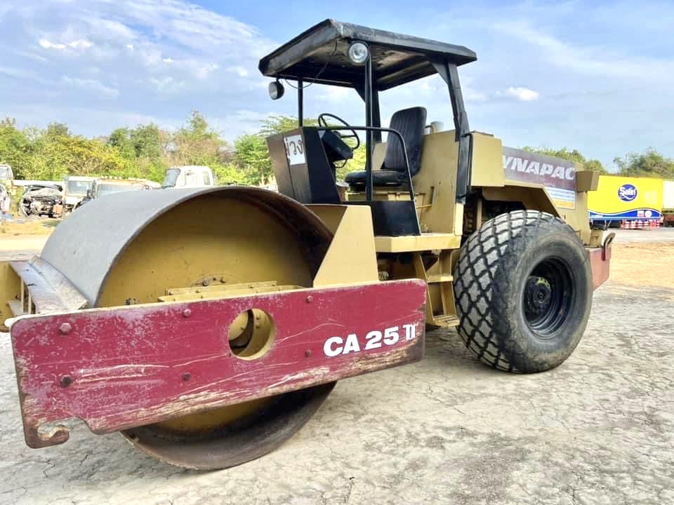 รถบด ไดน่าแพค รุ่น CA 25 ll เพลาเดียว เครื่องสวยระบบสมบูรณ์ เอกสารชุดโอนพร้อม  ราคา 500,000 Tel.0909758978ชายตู่