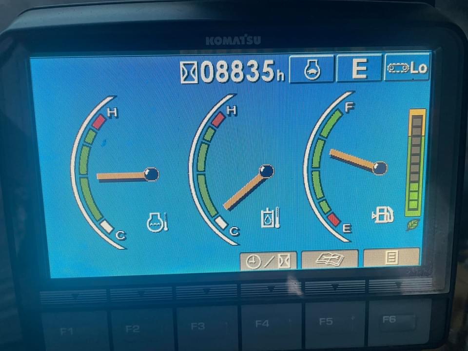 PC200-8ปี59สีเดิมๆทุกจุดเอวแน่นปึ้ก โช่เต็มภายในสวยกริ้บพร้อมใช้มากๆ 8พันชั่วโมงเครื่องนิ่มกริ้บเอกสารครบ เผื่อใครมองหาฝากเป็นตัวเลือกครับ