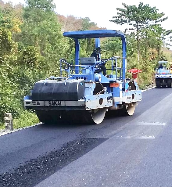 รถบดล้อเหล็กSAKAI Sw850 เล่มทะเบียน รถพร้อมใช้Tel.0909758978ชายตู่