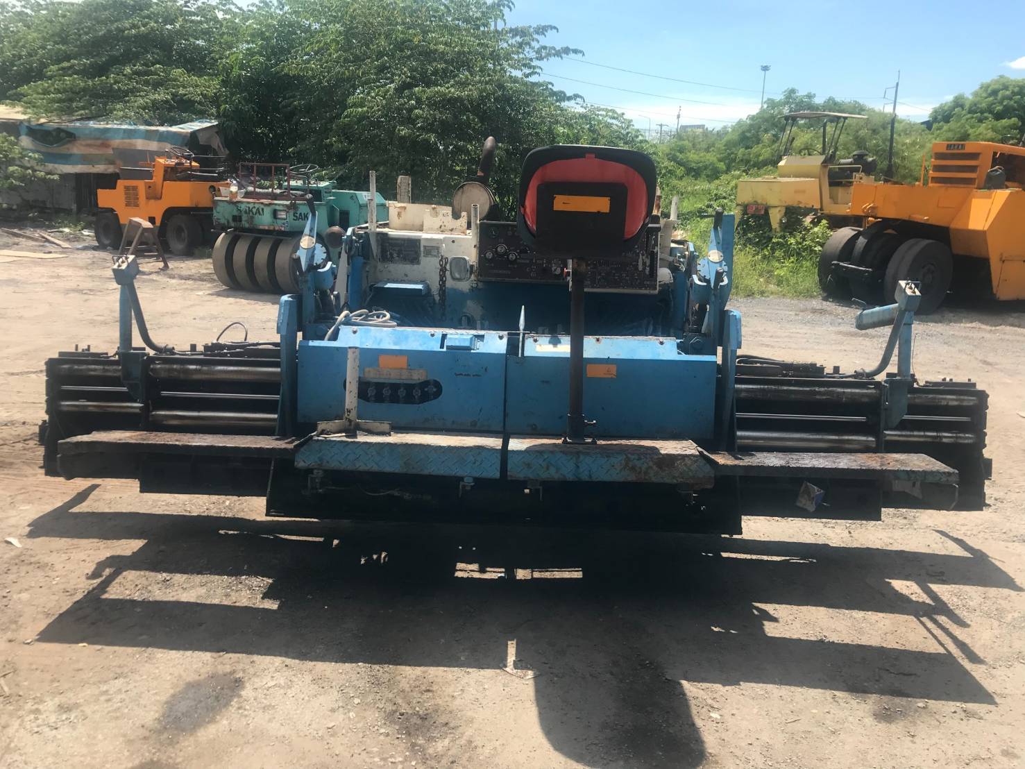 รถปูยางมือสอง ล้อยาง Sumitomo HA-40W 4เมตร 290,000 ล้อแทรค MITSU 40C 4เมตร 260,000