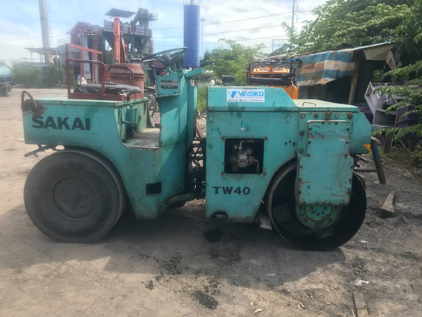 รถปูยางมือสอง ล้อยาง Sumitomo HA-40W 4เมตร 290,000 ล้อแทรค MITSU 40C 4เมตร 260,000