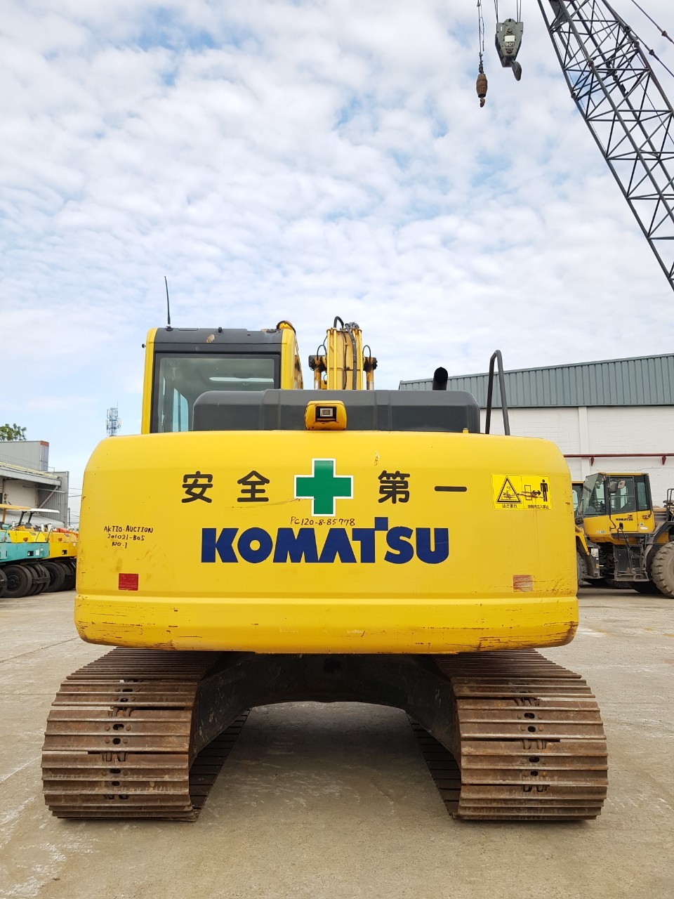 Komatsu PC120-8 ปี2013  5,900ชม. แทร็ค70cm.  ระบบสมบูรณ์มาก