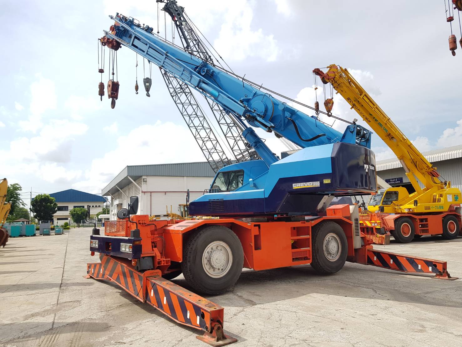 ขายรถเครน 25ตัน TADANO GR250N-1 YR2008 ขาไขว้ จากญี่ปุ่น รถอยู่ไทยแล้วครับ ขายรถเครน 25ตัน TADANO GR250N-1 YR2008 ขาไขว้ จากญี่ปุ่น รถอยู่ไทยแล้วครับ