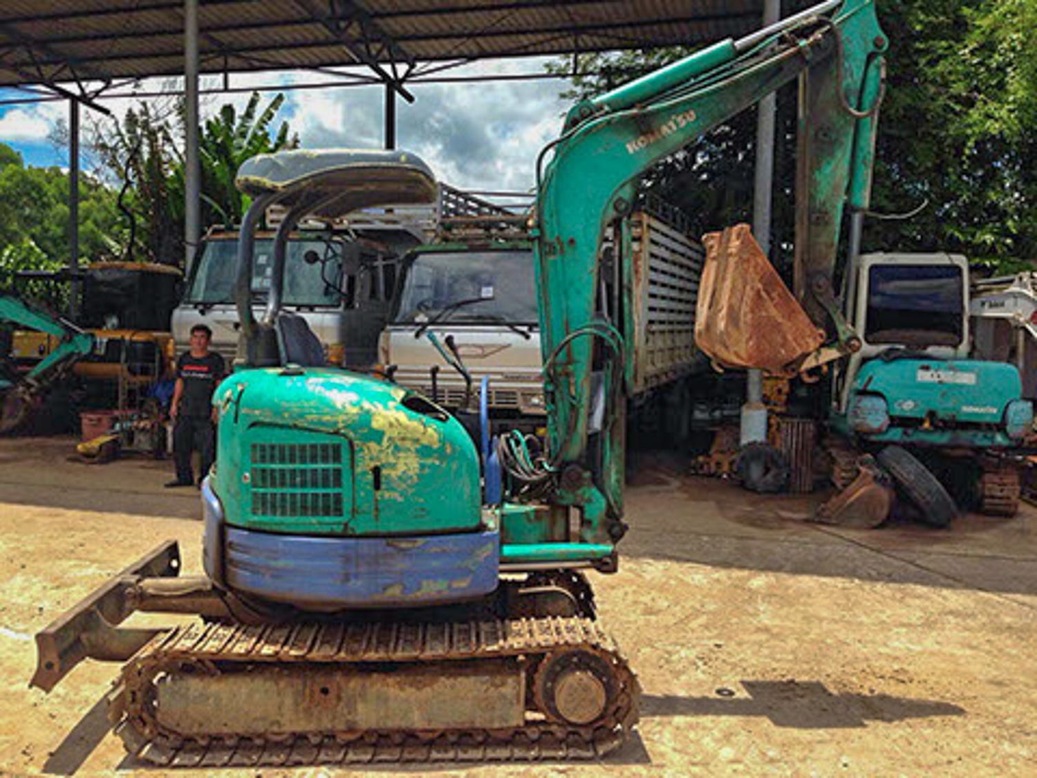 รถขุดมือสอง KOMATSU รุ่น PC30 ขนาด 3 ตัน มือสอง [เบอร์ 10]