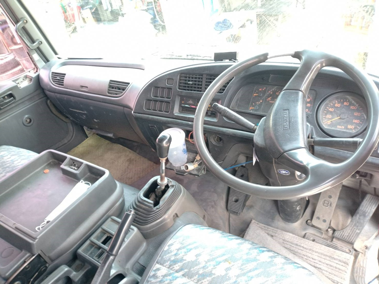 รถบรรทุกน้ำมัน 10 ล้อ