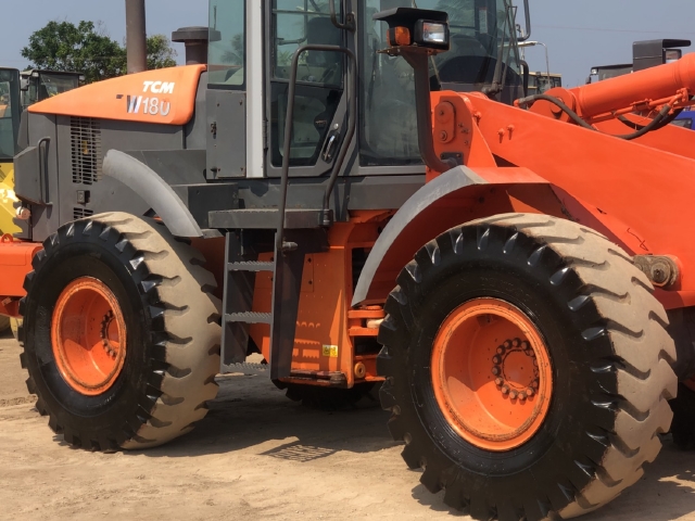 ขายรถตักล้อยาง HITACHI ZW180 (เทียบเท่า WA320-6) ปี 2012 แขนยาวพิเศษ นำเข้าจากญี่ปุ่น สภาพสวยพร้อมใช
