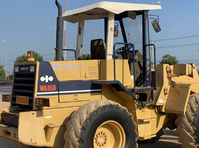 ขายรถตักล้อยาง KOMATSU WA150-1 นำเข้าจากญี่ปุ่น สภาพสวยพร้อมใช้ มีVDOการทำงานครับ