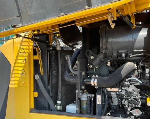 ขายรถตักล้อยาง KOMATSU WA100-5 นำเข้าจากญี่ปุ่น พร้อมใช้ มีVDOการทำงานครับ
