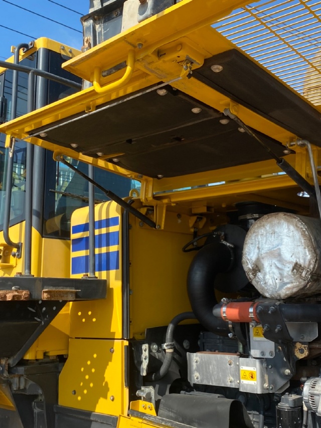 ขายรถตักล้อยาง KOMATSU WA380-6 ปี 2013 นำเข้าจากญี่ปุ่น พร้อมใช้ มีVDOการทำงานครับ