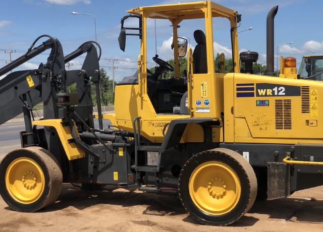 ขายรถตักล้อยาง KOMATSU WR12-6 (เทียบเท่า WA100-6) ปี 2011 นำเข้าจากญี่ปุ่น สภาพสวยพร้อมใช้ มีVDOการท