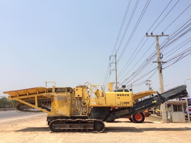 ขายรถปรับสภาพดิน KOMATSU BZ200-1 นำเข้าเองจากญี่ปุ่น สภาพสวยพร้อมใช้ ขายรถปรับสภาพดิน KOMATSU BZ200-1 นำเข้าเองจากญี่ปุ่น สภาพสวยพร้อมใช้