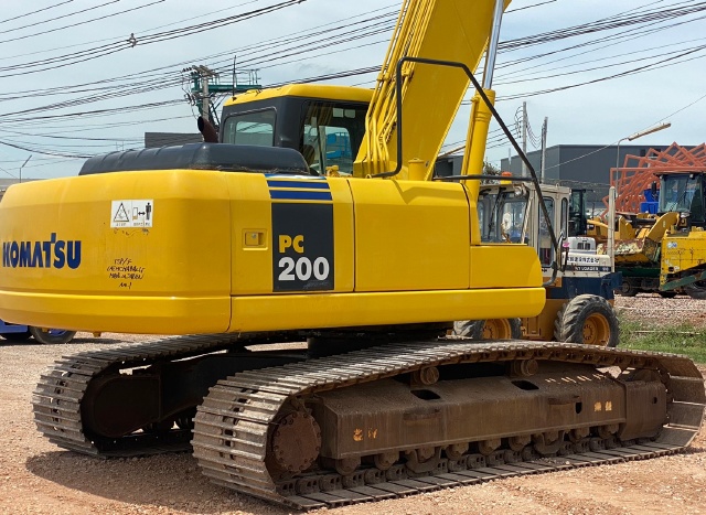 ขายรถขุด KOMATSU PC200LC-7 อาร์มยาวพิเศษ 15 เมตร นำเข้าจากญี่ปุ่น สภาพสวยพร้อมใช้ มีVDOการทำงานครับ