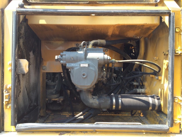 ขายรถปรับสภาพดิน KOMATSU BZ200-1 นำเข้าเองจากญี่ปุ่น สภาพสวยพร้อมใช้