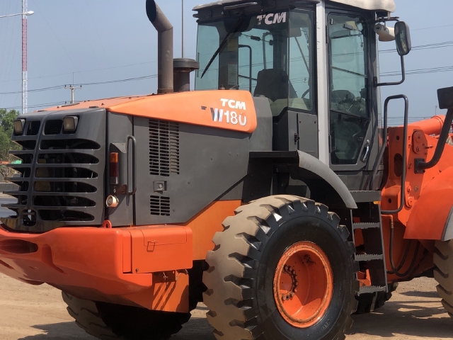 ขายรถตักล้อยาง HITACHI ZW180 (เทียบเท่า WA320-6) ปี 2012 แขนยาวพิเศษ นำเข้าจากญี่ปุ่น สภาพสวยพร้อมใช
