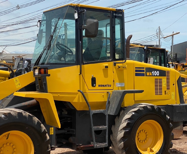 ขายรถตักล้อยาง KOMATSU WA100-5 นำเข้าจากญี่ปุ่น สภาพสวยพร้อมใช้ มีVDOการทำงานครับ