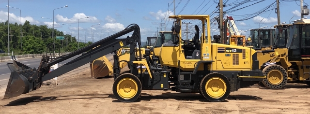 ขายรถตักล้อยาง KOMATSU WR12-6 (เทียบเท่า WA100-6) ปี 2011 นำเข้าจากญี่ปุ่น สภาพสวยพร้อมใช้ มีVDOการท