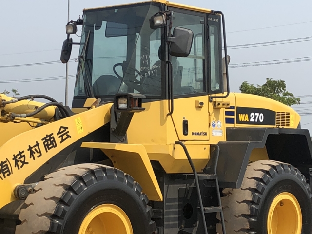 ขายรถตักล้อยาง KOMATSU WA270-5 นำเข้าจากญี่ปุ่น สภาพสวยพร้อมใช้ มีVDOการทำงานครับ