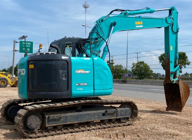 ขายรถขุด KOBELCO SK125SR ปี 2011 นำเข้าจากญี่ปุ่น พร้อมใช้ มีVDOการทำงานครับ ขายรถขุด KOBELCO SK125SR ปี 2011 นำเข้าจากญี่ปุ่น พร้อมใช้ มีVDOการทำงานครับ