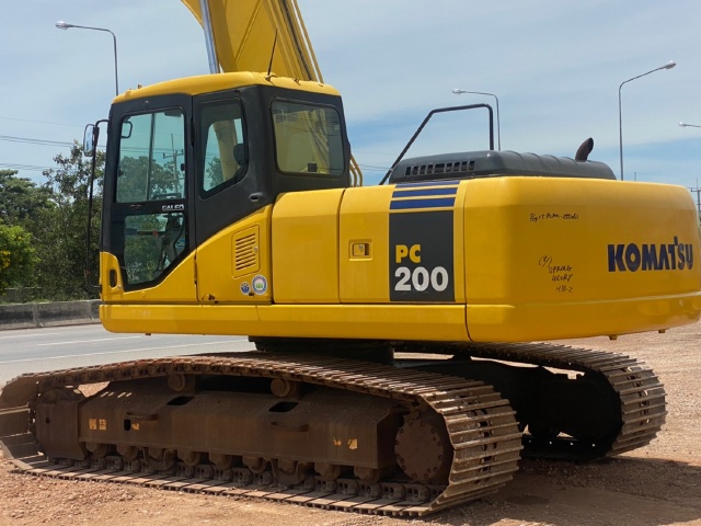 ขายรถขุด KOMATSU PC200LC-7 อาร์มยาวพิเศษ 15 เมตร นำเข้าจากญี่ปุ่น สภาพสวยพร้อมใช้ มีVDOการทำงานครับ