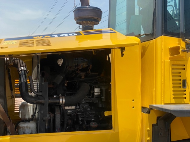 ขายรถตักล้อยาง KOMATSU WA100-5 นำเข้าจากญี่ปุ่น สภาพสวยพร้อมใช้ มีVDOการทำงานครับ