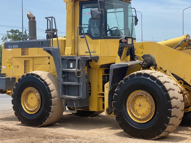 ขายรถตักล้อยาง KOMATSU WA500-3 นำเข้าจากญี่ปุ่น สภาพสวยพร้อมใช้ มีVDOการทำงานครับ