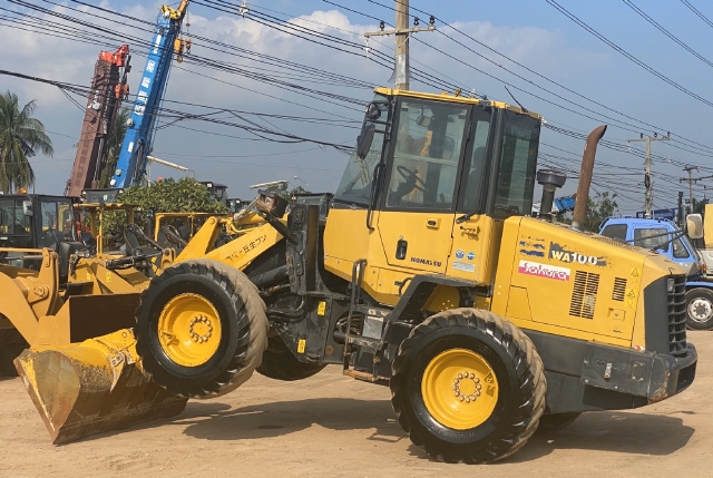 ขายรถตักล้อยาง KOMATSU WA100-6 นำเข้าจากญี่ปุ่น สภาพสวยพร้อมใช้