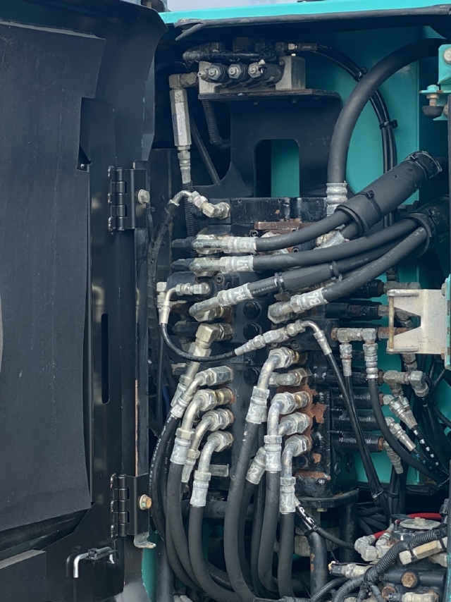 ขายรถขุด KOBELCO SK70SR-2 นำเข้าจากญี่ปุ่น สภาพสวยพร้อมใช้ มีVDOการทำงานครับ