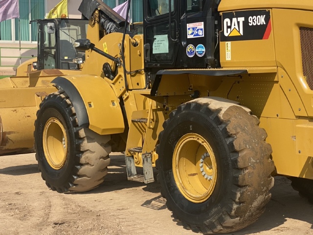 ขายรถตักล้อยาง CAT 930K (เทียบเท่า WA270-7) ปี 2014 นำเข้าจากญี่ปุ่น สภาพพร้อมใช้ มีVDOการทำงานครับ ขายรถตักล้อยาง CAT 930K (เทียบเท่า WA270-7) ปี 2014 นำเข้าจากญี่ปุ่น สภาพพร้อมใช้ มีVDOการทำงานครับ