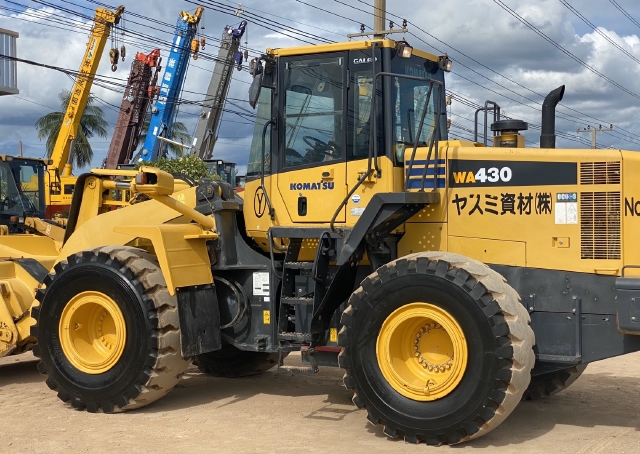 ขายรถตักล้อยาง KOMATSU WA430-6 นำเข้าจากญี่ปุ่น สภาพสวยพร้อมใช้ มีVDOการทำงานครับ