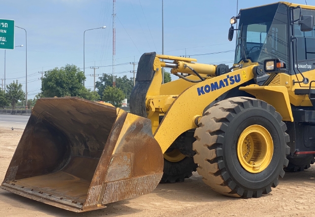 ขายรถตักล้อยาง KOMATSU WA470-7 ปี 2016 นำเข้าจากญี่ปุ่น สภาพสวยพร้อมใช้ มีVDOการทำงานครับ