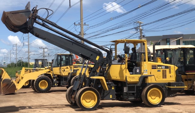 ขายรถตักล้อยาง KOMATSU WR12-6 (เทียบเท่า WA100-6) ปี 2011 นำเข้าจากญี่ปุ่น สภาพสวยพร้อมใช้ มีVDOการท
