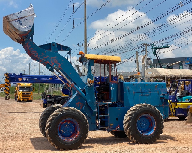 ขายรถตักล้อยาง KOMATSU 510 นำเข้าจากญี่ปุ่น สภาพสวยพร้อมใช้ มีVDOการทำงานครับ ขายรถตักล้อยาง KOMATSU 510 นำเข้าจากญี่ปุ่น สภาพสวยพร้อมใช้ มีVDOการทำงานครับ