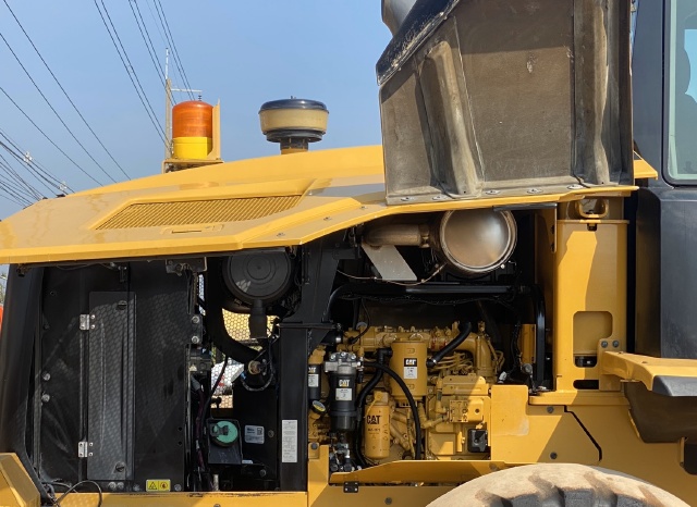 ขายรถตักล้อยาง CAT 930K (เทียบเท่า WA270-7) ปี 2014 นำเข้าจากญี่ปุ่น สภาพพร้อมใช้ มีVDOการทำงานครับ ขายรถตักล้อยาง CAT 930K (เทียบเท่า WA270-7) ปี 2014 นำเข้าจากญี่ปุ่น สภาพพร้อมใช้ มีVDOการทำงานครับ