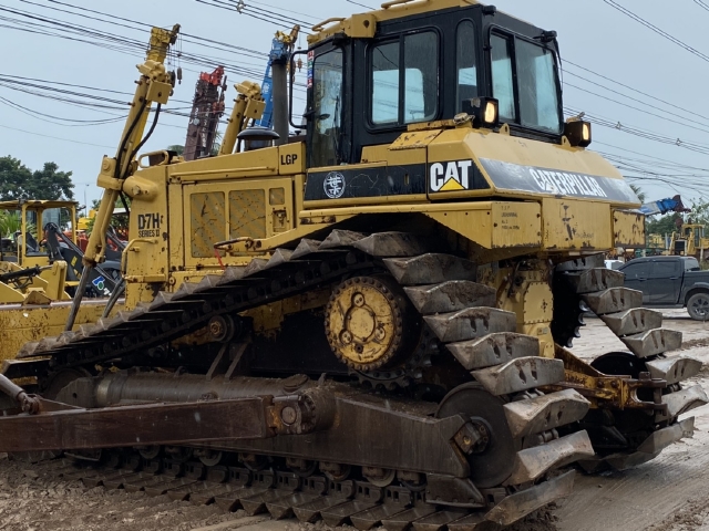ขายรถดันดิน CAT D7H นำเข้าจากญี่ปุ่น สภาพสวยพร้อมใช้ มีVDOการทำงานครับ