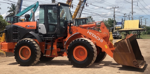 ขายรถตักล้อยาง HITACHI ZW180-5B (เทียบเท่า WA320-7) ปี 2015 นำเข้าจากญี่ปุ่น สภาพสวยพร้อมใช้ มีVDOกา ขายรถตักล้อยาง HITACHI ZW180-5B (เทียบเท่า WA320-7) ปี 2015 นำเข้าจากญี่ปุ่น สภาพสวยพร้อมใช้ มีVDOกา