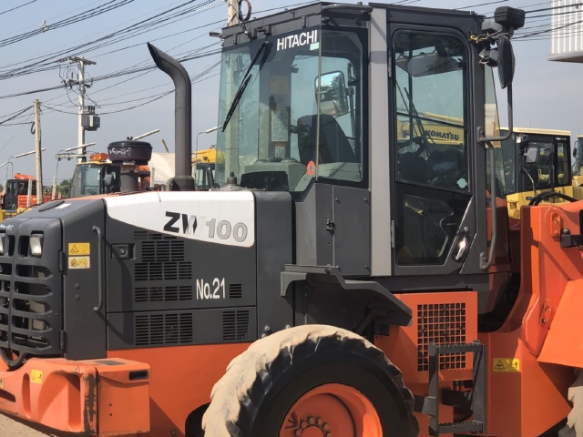 ขายรถตักล้อยาง HITACHI ZW100 (เท่าเทียบ WA100-6) ปี 2012 แขนยาวพิเศษ นำเข้าจากญี่ปุ่น สภาพสวยพร้อมใช