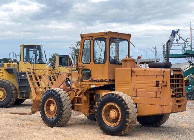 ขายรถตักล้อยาง KOMATSU JH63 นำเข้าจากญี่ปุ่น สภาพสวยพร้อมใช้ ขายรถตักล้อยาง KOMATSU JH63 นำเข้าจากญี่ปุ่น สภาพสวยพร้อมใช้