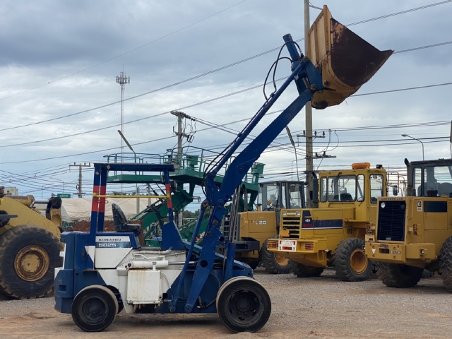 ขายรถตักล้อยาง KOMATSU SD25-3 นำเข้าจากญี่ปุ่น สภาพสวยพร้อมใช้ มีVDOการทำงานครับ