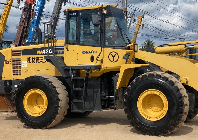 ขายรถตักล้อยาง KOMATSU WA430-6 นำเข้าจากญี่ปุ่น สภาพสวยพร้อมใช้ มีVDOการทำงานครับ