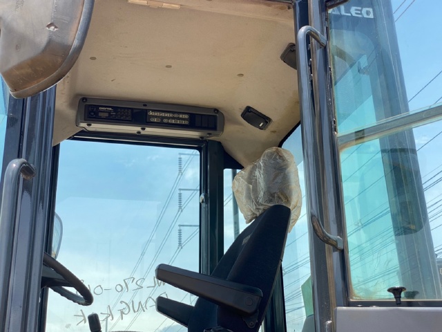 ขายรถตักล้อยาง KOMATSU WA100-5 นำเข้าจากญี่ปุ่น สภาพสวยพร้อมใช้ มีVDOการทำงานครับ