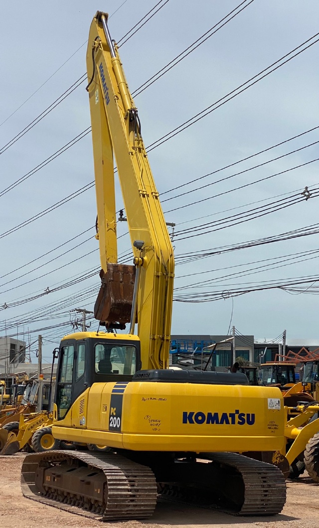 ขายรถขุด KOMATSU PC200LC-7 อาร์มยาวพิเศษ 15 เมตร นำเข้าจากญี่ปุ่น สภาพสวยพร้อมใช้ มีVDOการทำงานครับ