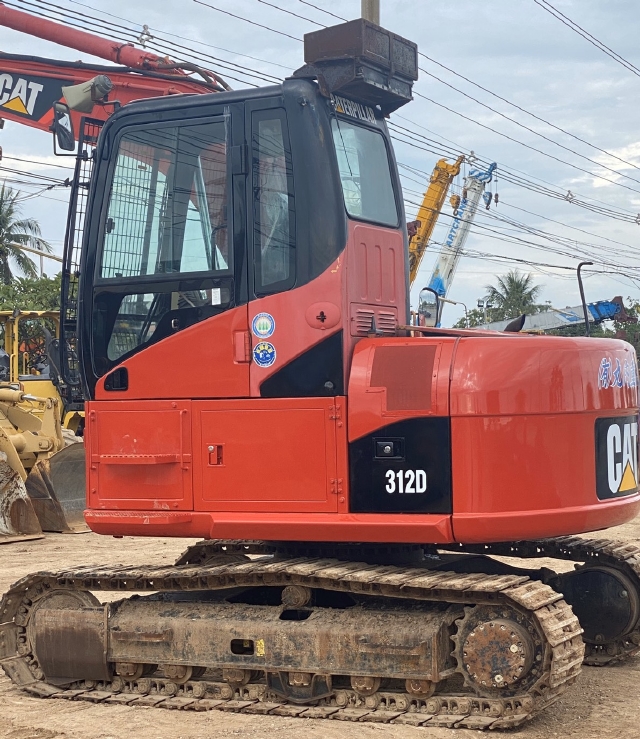 ขายรถขุด CAT 311C แม่เหล็ก นำเข้าจากญี่ปุ่น สภาพสวยพร้อมใช้ มีVDOการทำงานครับ