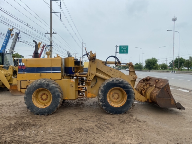 ขายรถตักล้อยาง KOMATSU 510 กรองเดี่ยว นำเข้าจากญี่ปุ่น สภาพสวยพร้อมใช้ มีVDOการทำงานครับ ขายรถตักล้อยาง KOMATSU 510 กรองเดี่ยว นำเข้าจากญี่ปุ่น สภาพสวยพร้อมใช้ มีVDOการทำงานครับ