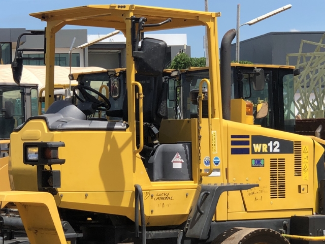 ขายรถตักล้อยาง KOMATSU WR12-6 (เทียบเท่า WA100-6) ปี 2011 นำเข้าจากญี่ปุ่น สภาพสวยพร้อมใช้ มีVDOการท