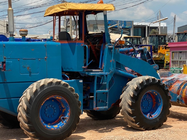 ขายรถตักล้อยาง KOMATSU 510 นำเข้าจากญี่ปุ่น สภาพสวยพร้อมใช้ มีVDOการทำงานครับ